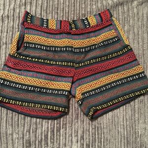 Wai Wear Patterned Shorts - size small